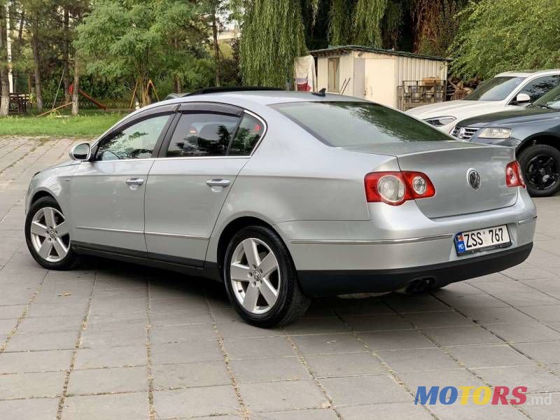 2008' Volkswagen Passat photo #2