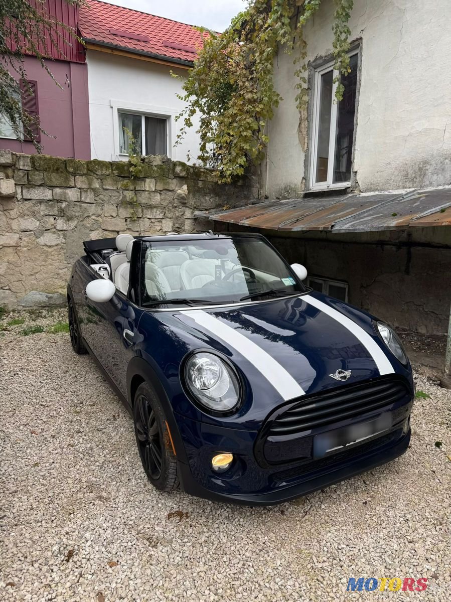 2017' MINI Cooper Cabrio photo #1