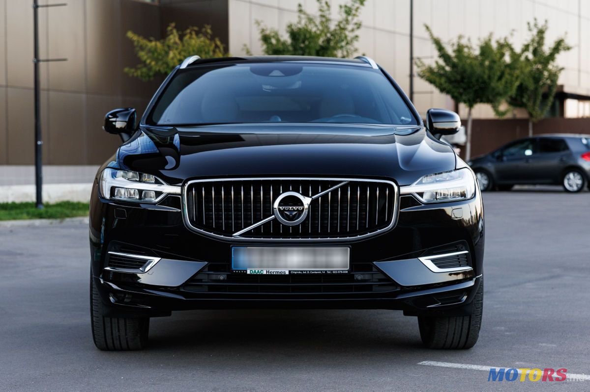 2020' Volvo XC60 photo #1