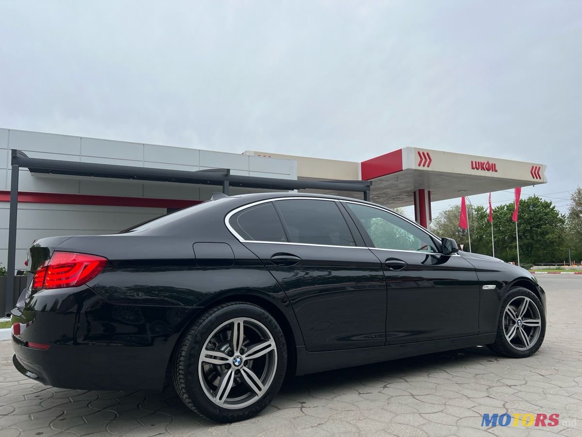 2010' BMW 5 Series photo #4