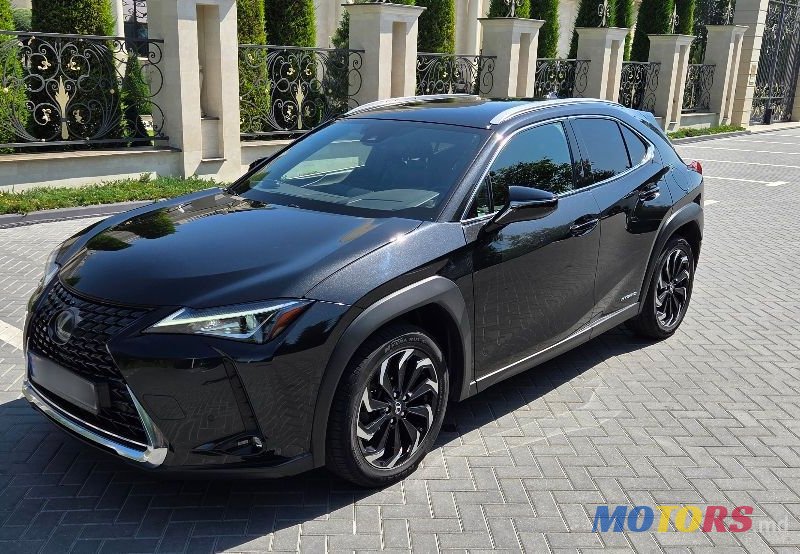 2019' Lexus UX photo #2