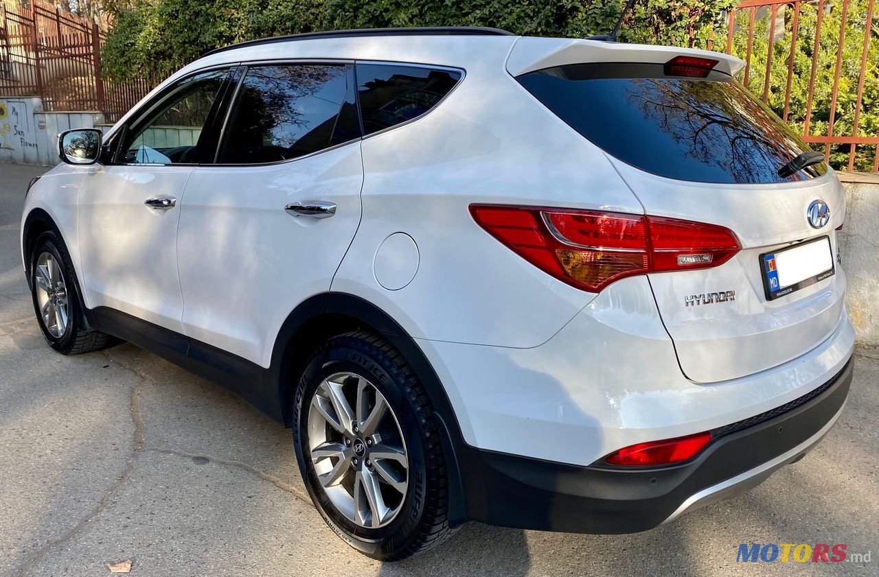 2014' Hyundai Santa Fe photo #5