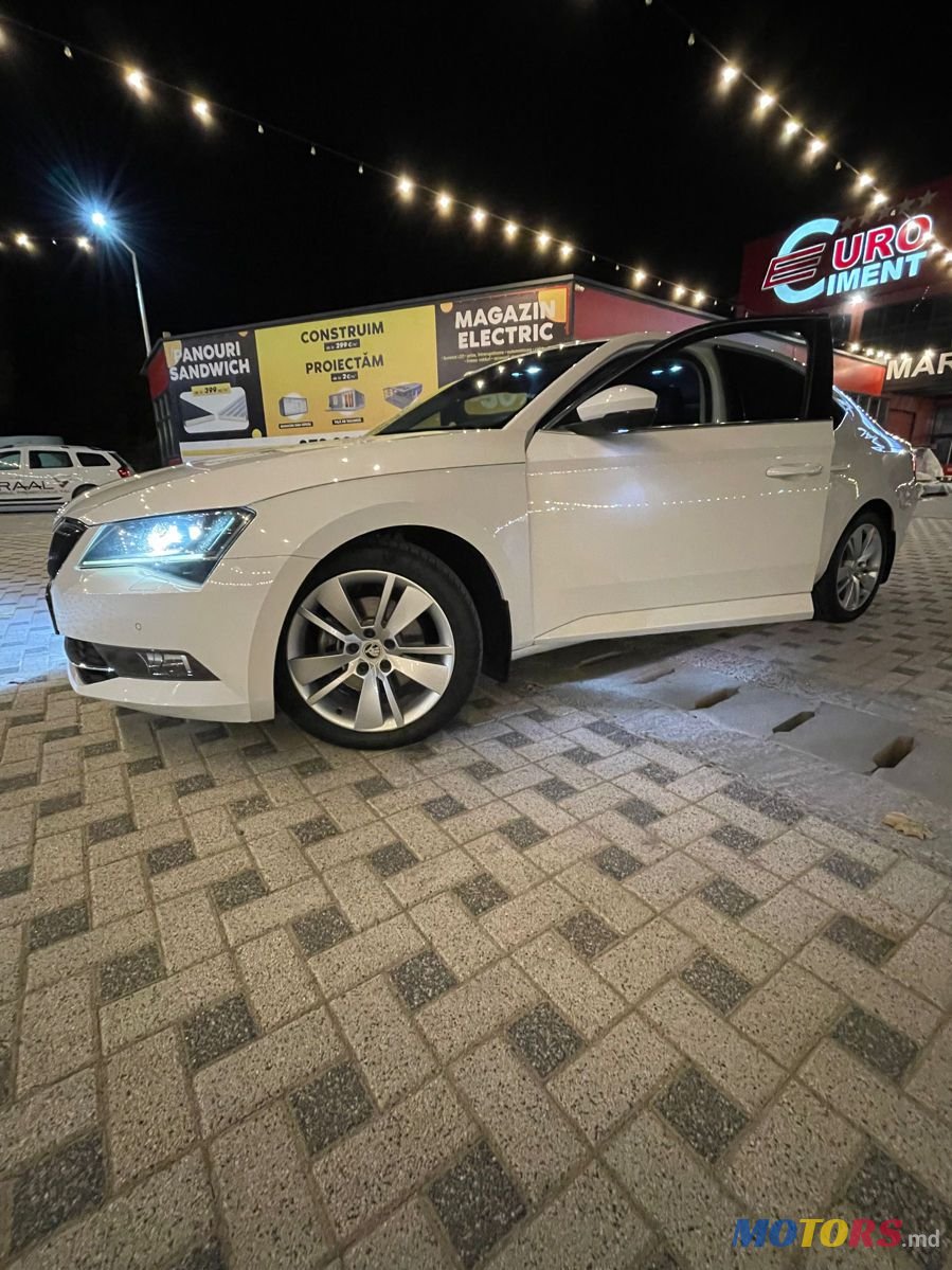 2016' Skoda Superb photo #3