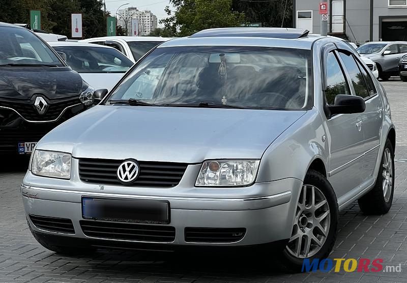 2004' Volkswagen Jetta photo #3