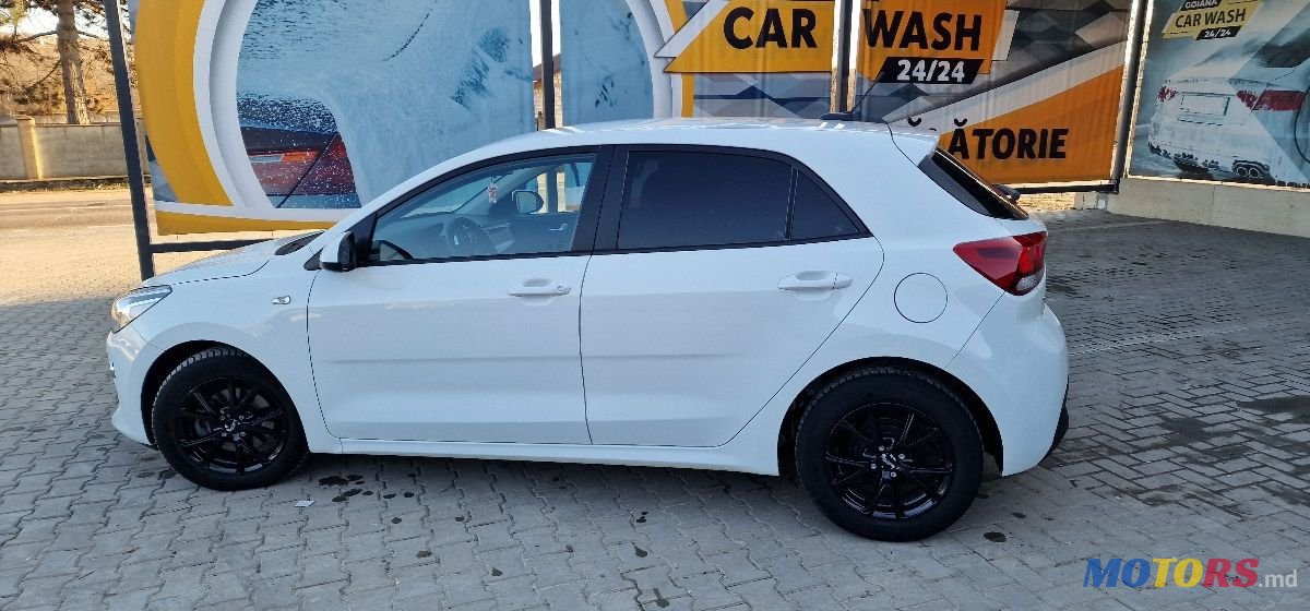 2017' Kia Rio photo #4