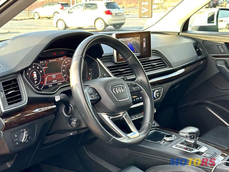2020' Audi Q5 photo #6