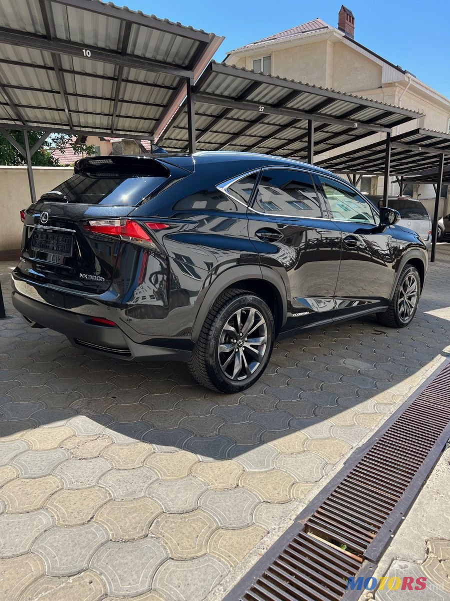 2017' Lexus Nx Series photo #3