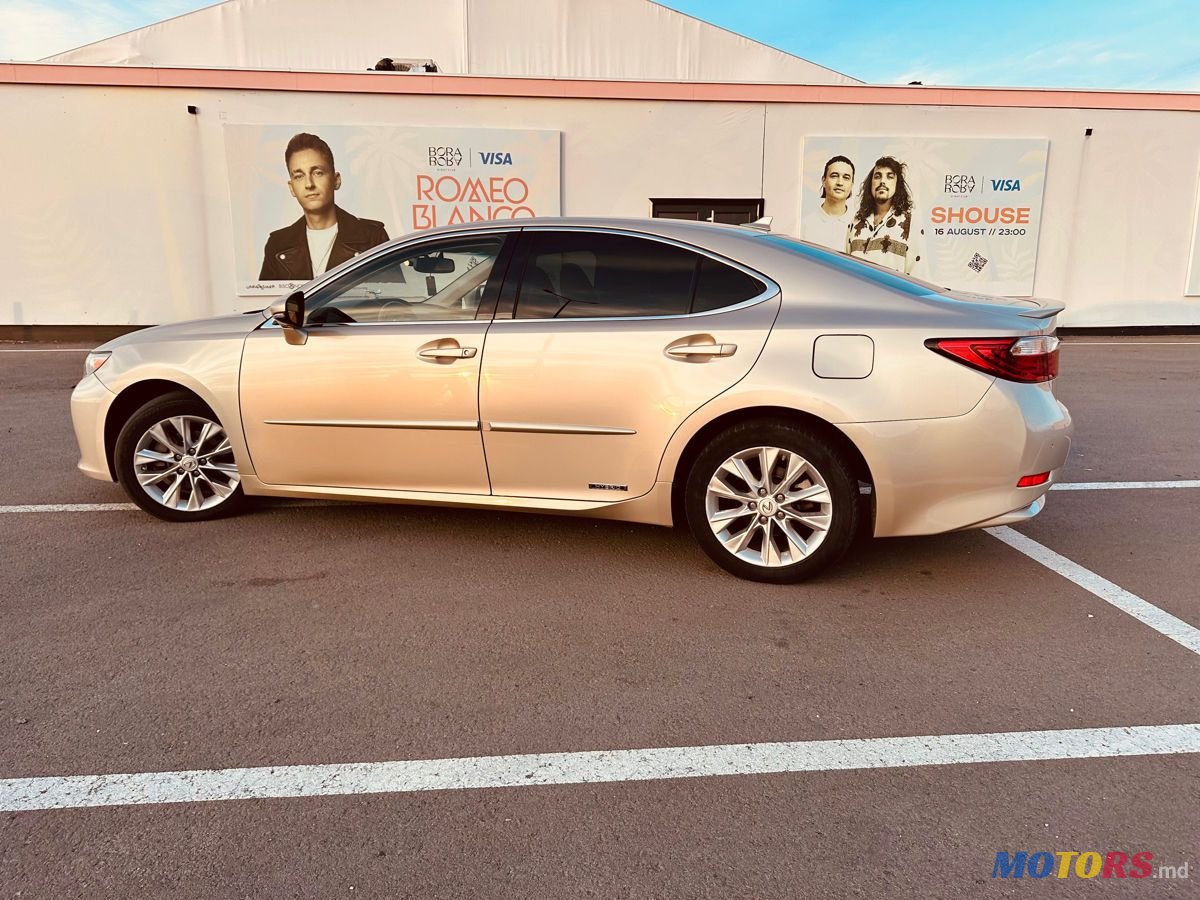 2014' Lexus Es Series photo #4