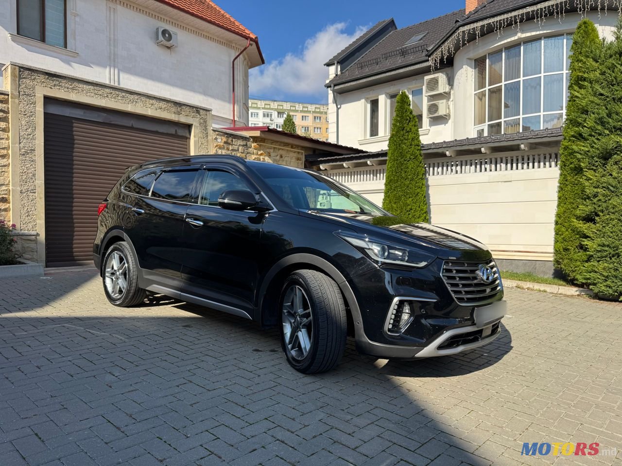 2018' Hyundai Santa Fe photo #3