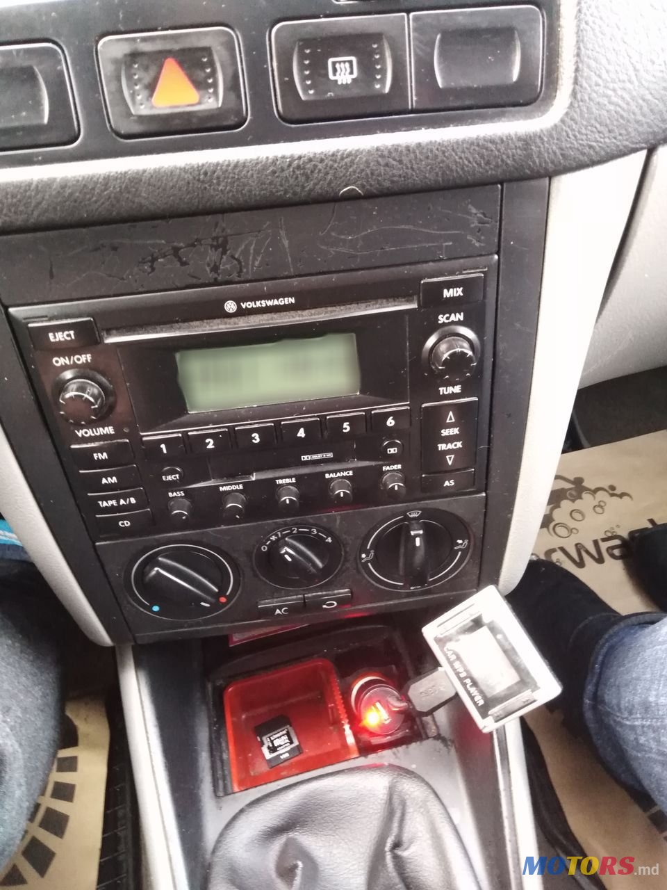 2004' Volkswagen Jetta photo #5