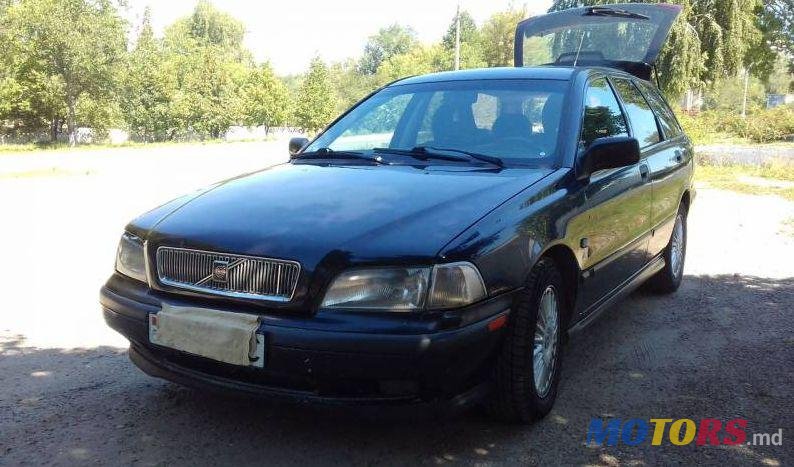 2000' Volvo V40 photo #1