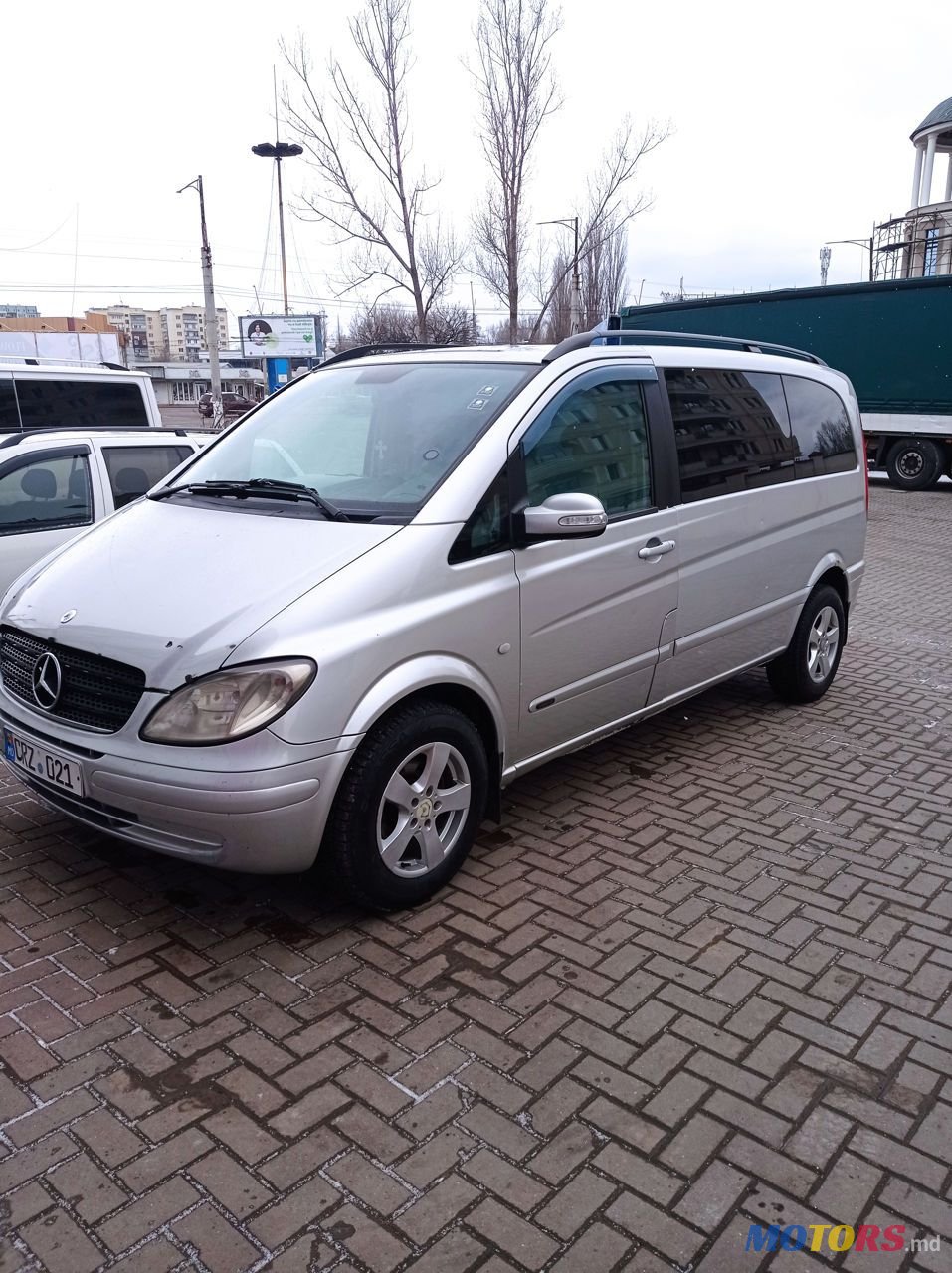 2005' Mercedes-Benz Viano photo #1
