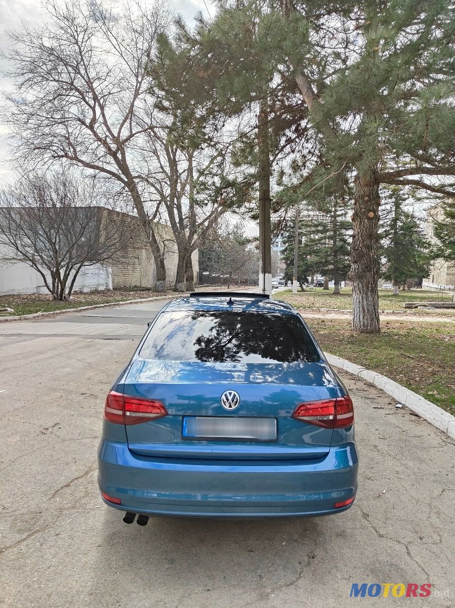 2017' Volkswagen Jetta photo #4