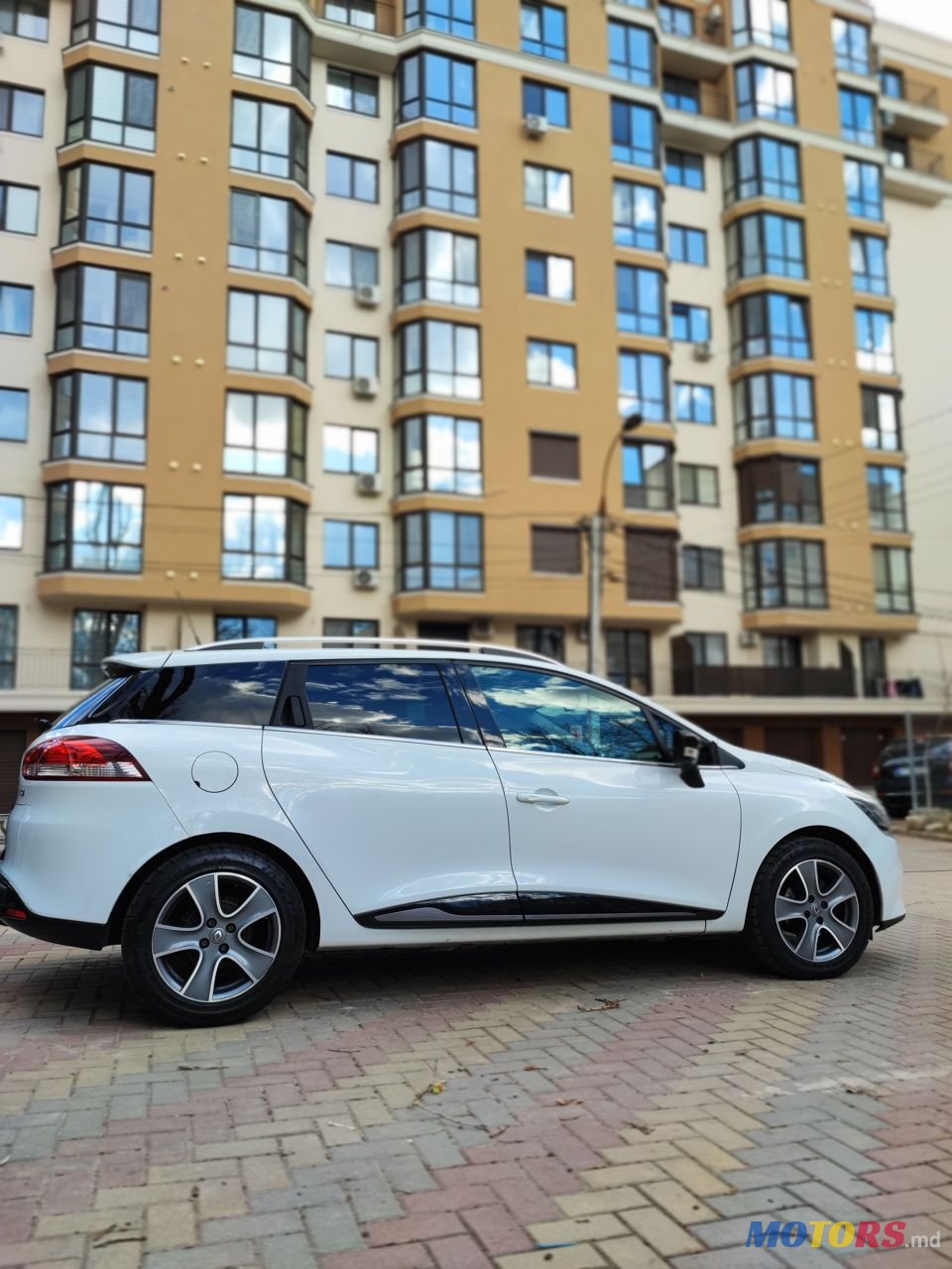 2015' Renault Clio photo #5