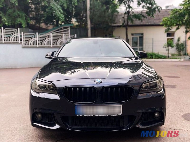 2013' BMW 5 Series photo #2
