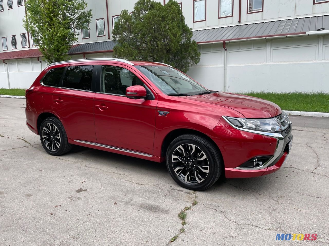 2016' Mitsubishi Outlander photo #6