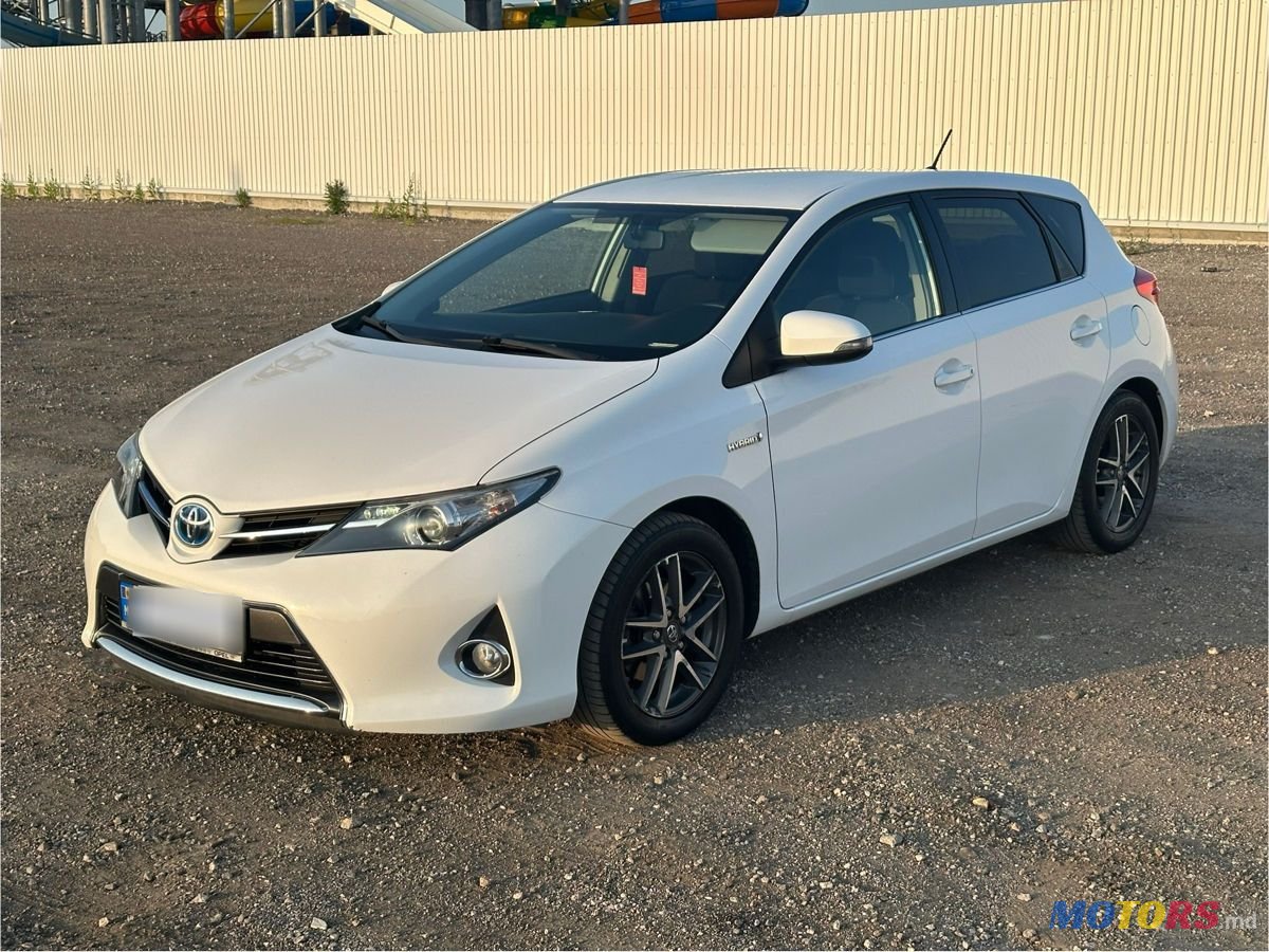 2014' Toyota Auris photo #1