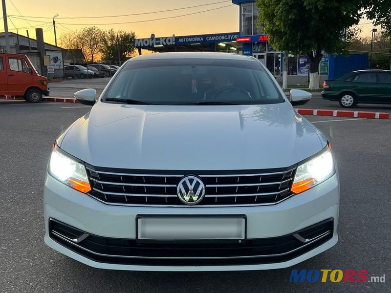 2016' Volkswagen Passat photo #1