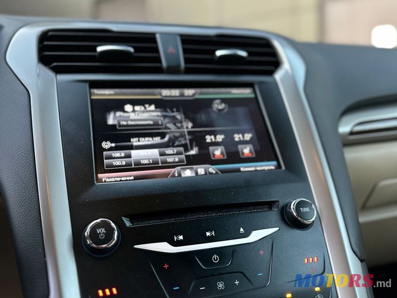 2014' Ford Fusion photo #3