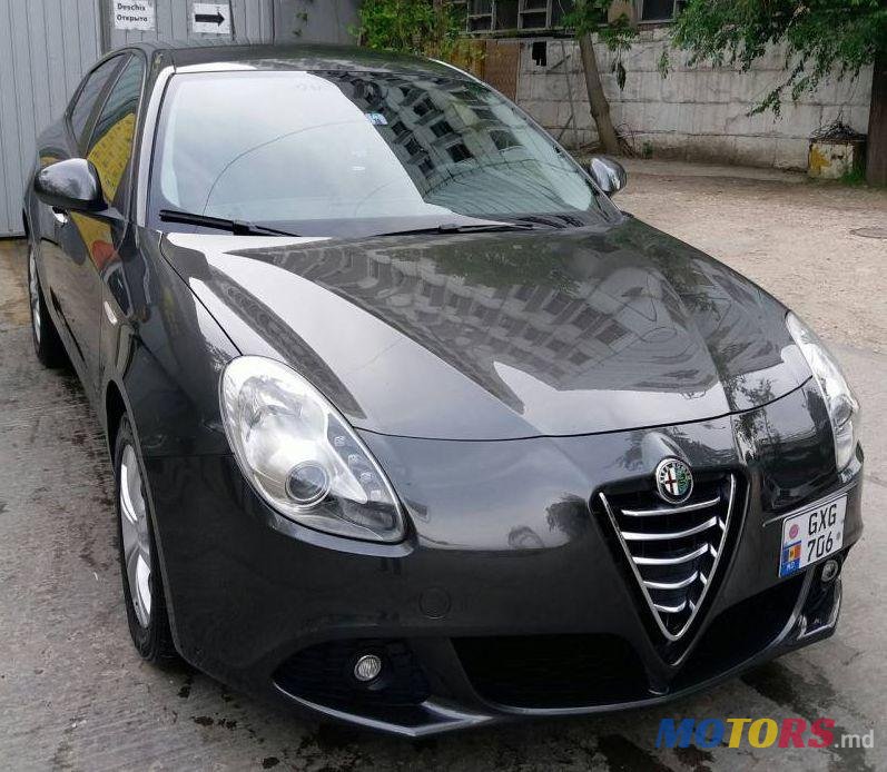 2014' Alfa Romeo Giulietta photo #2