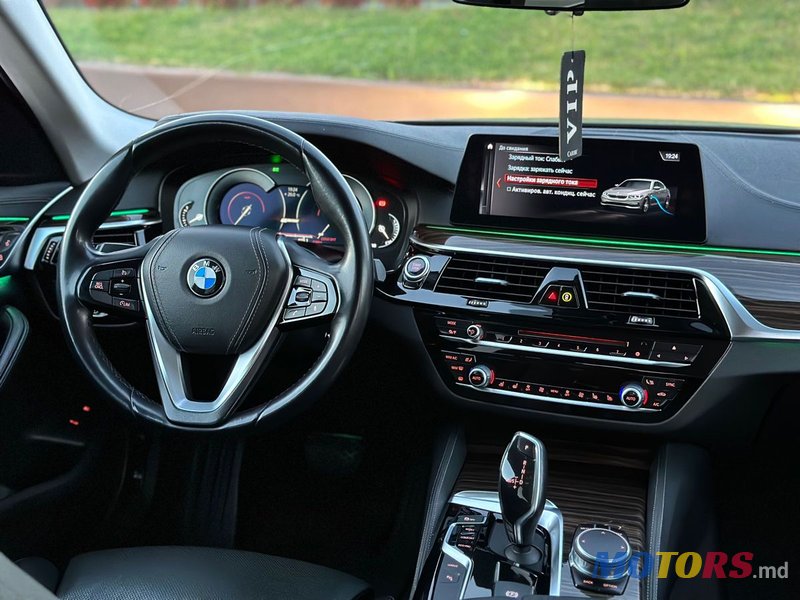 2018' BMW 5 Series photo #5