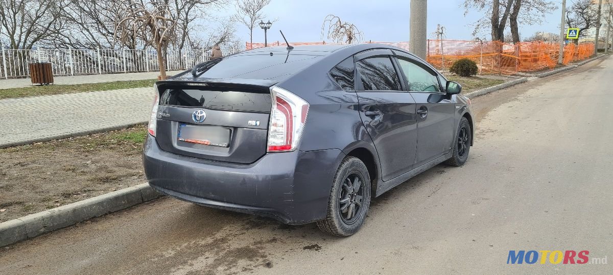 2012' Toyota Prius photo #6