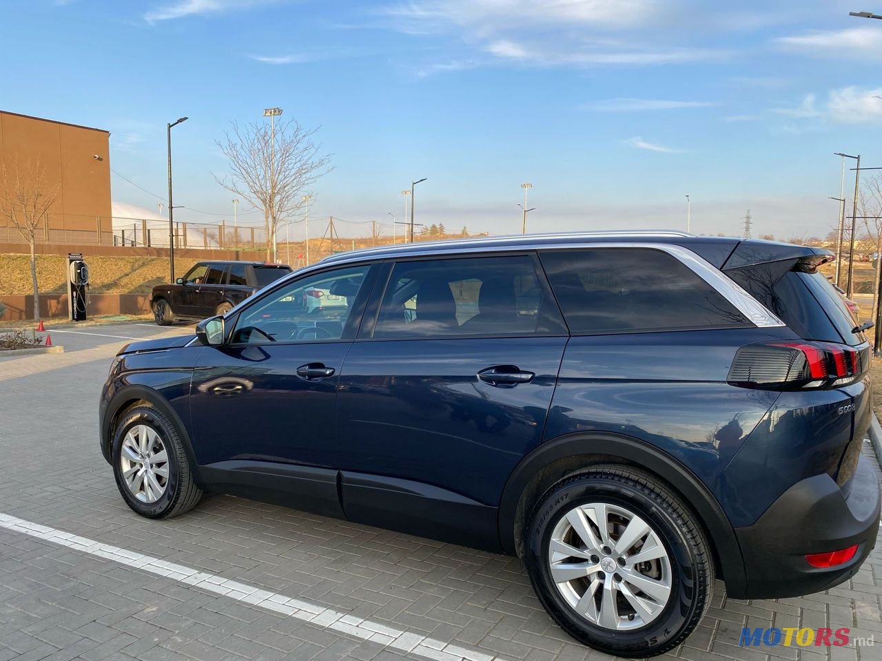 2019' Peugeot 5008 photo #2