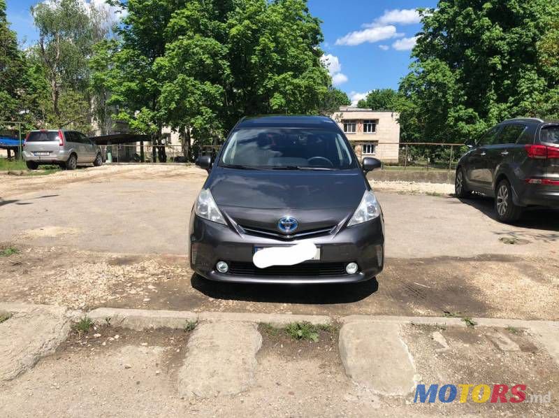 2012' Toyota Prius + photo #4