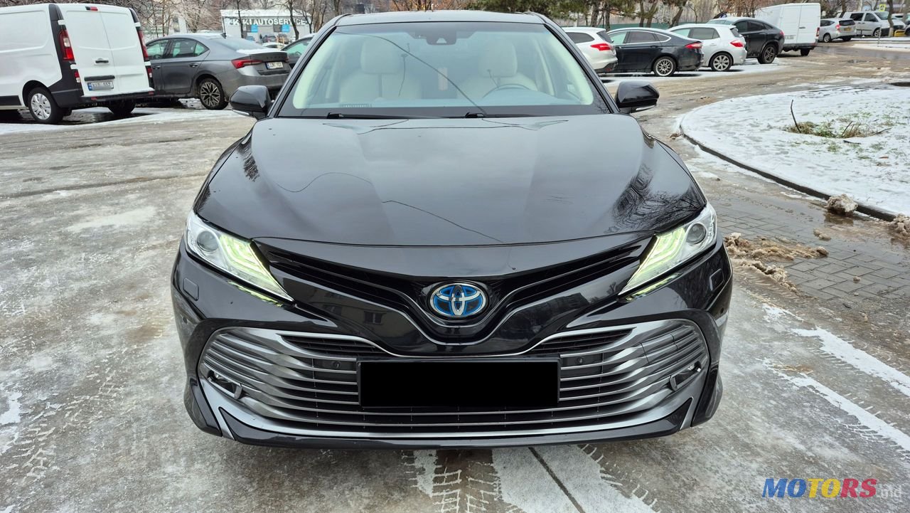 2019' Toyota Camry photo #2
