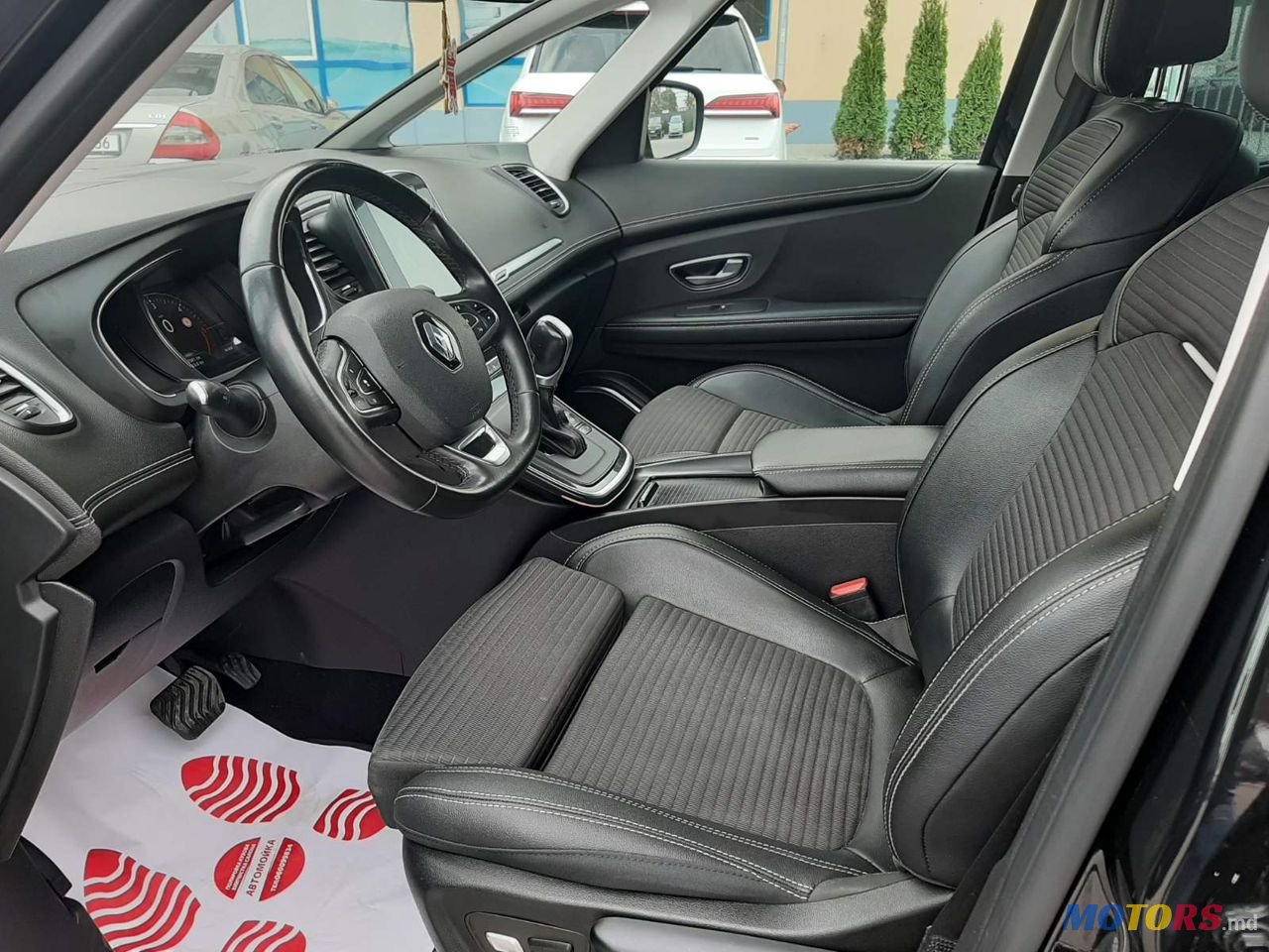 2018' Renault Scenic photo #5