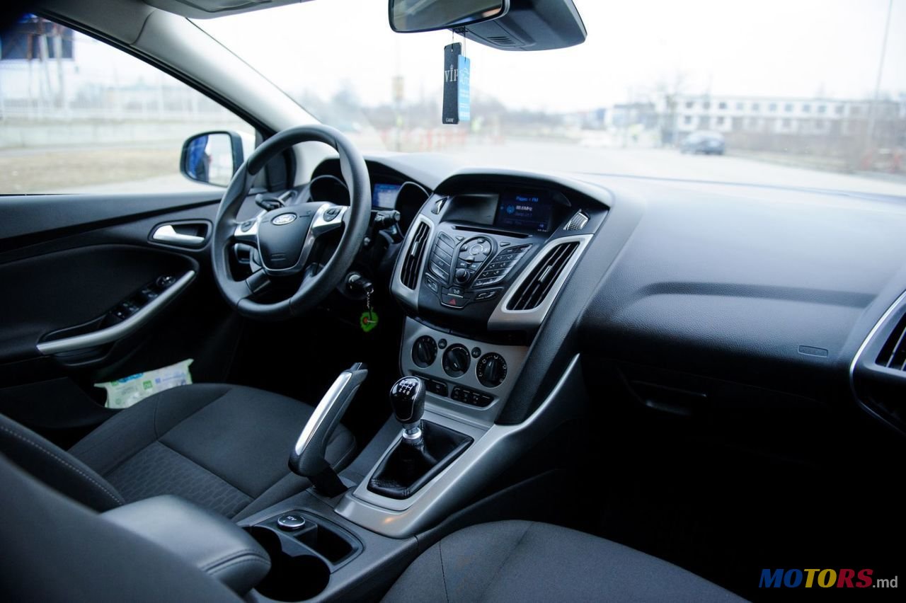 2013' Ford Focus photo #6