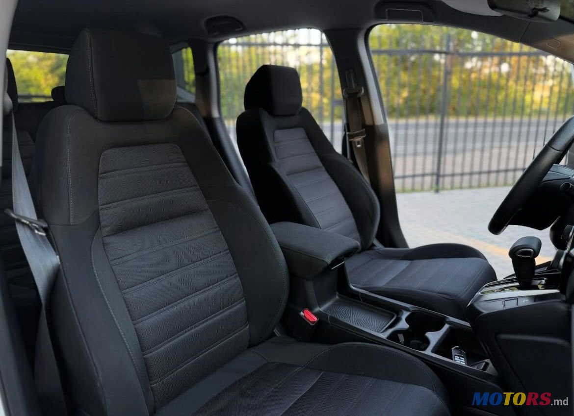 2019' Honda CR-V photo #6
