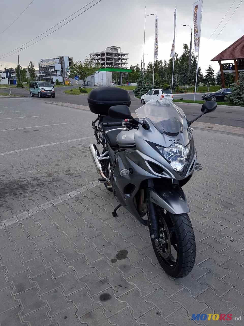 2010' Suzuki GSX 1250 FA photo #1