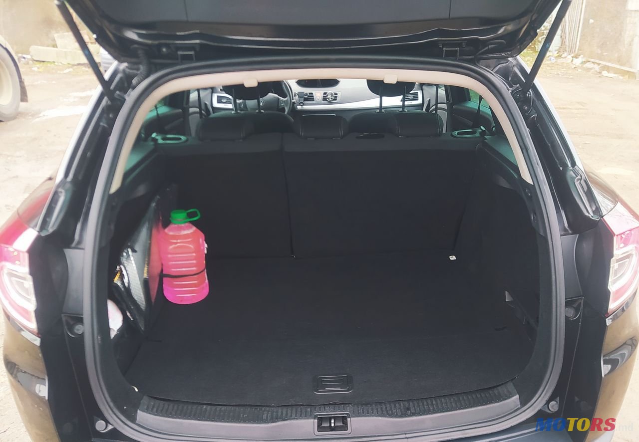 2010' Renault Megane photo #5