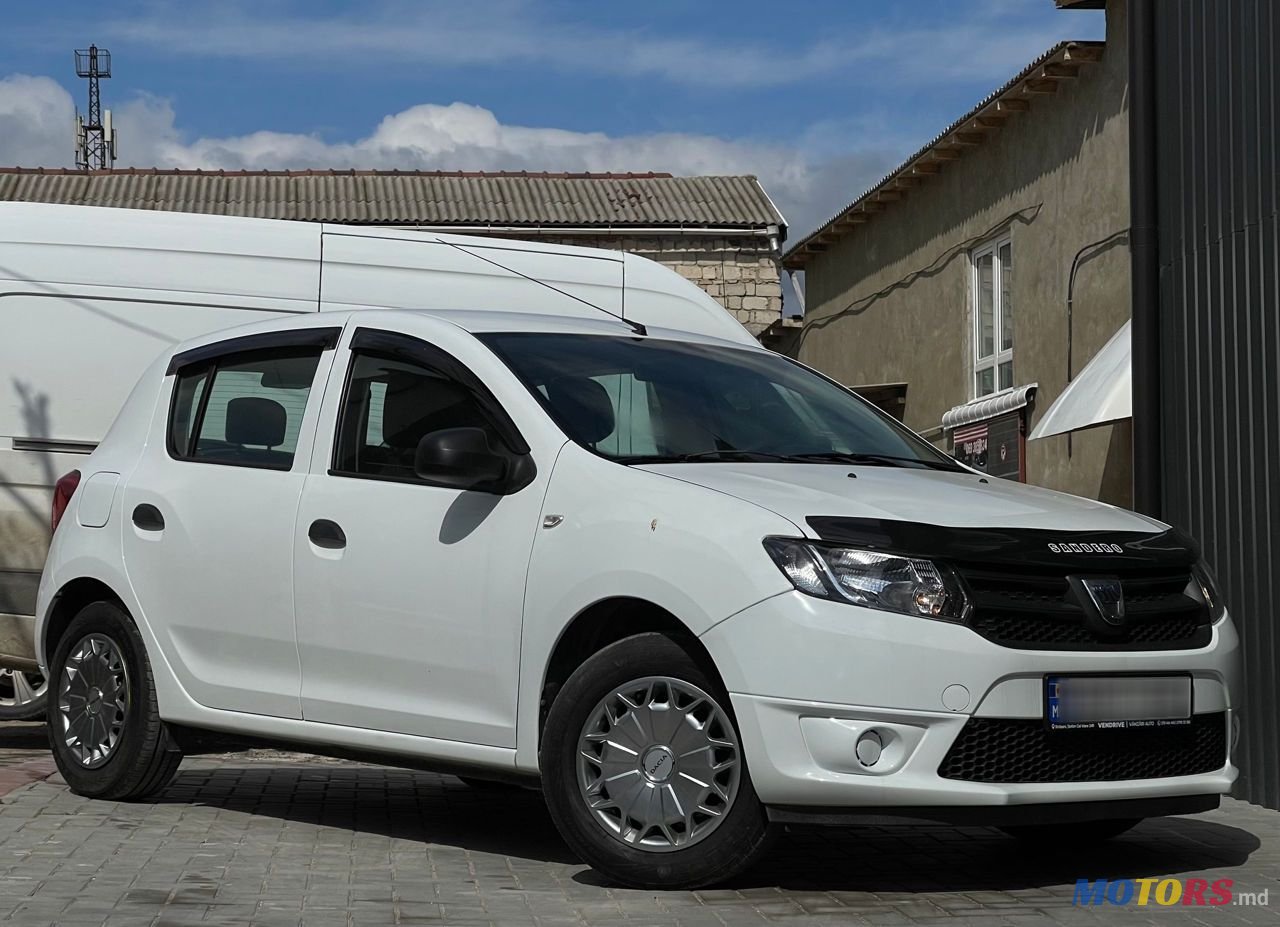 2014' Dacia Sandero photo #3