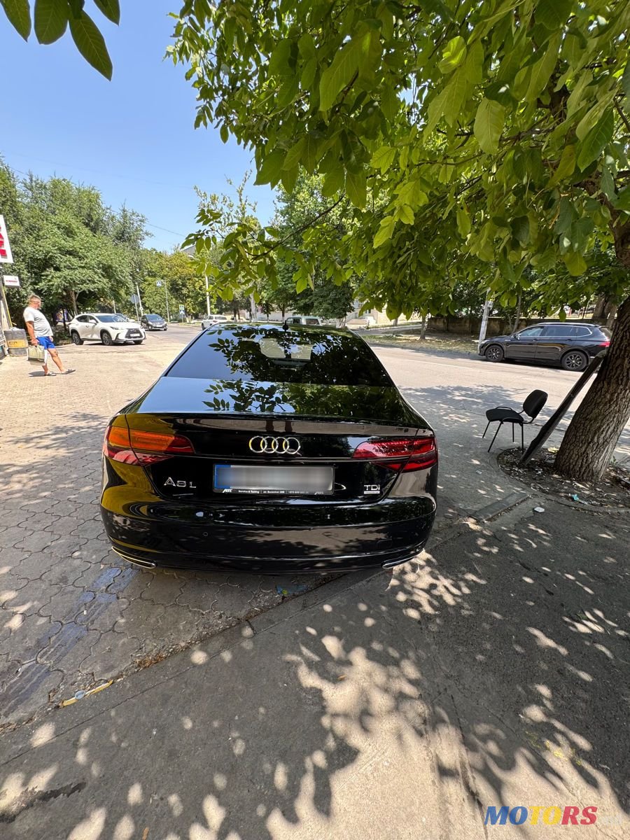 2017' Audi A8 photo #3