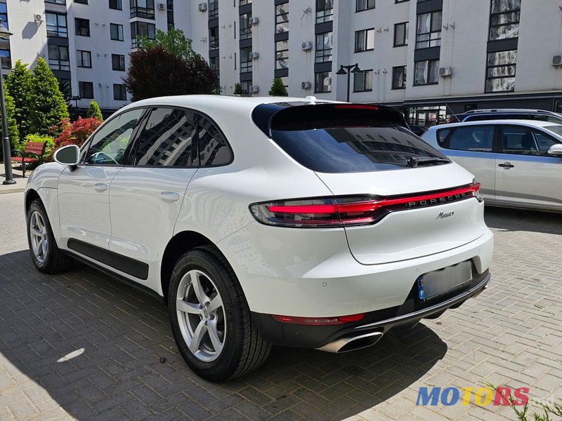 2021' Porsche Macan photo #3