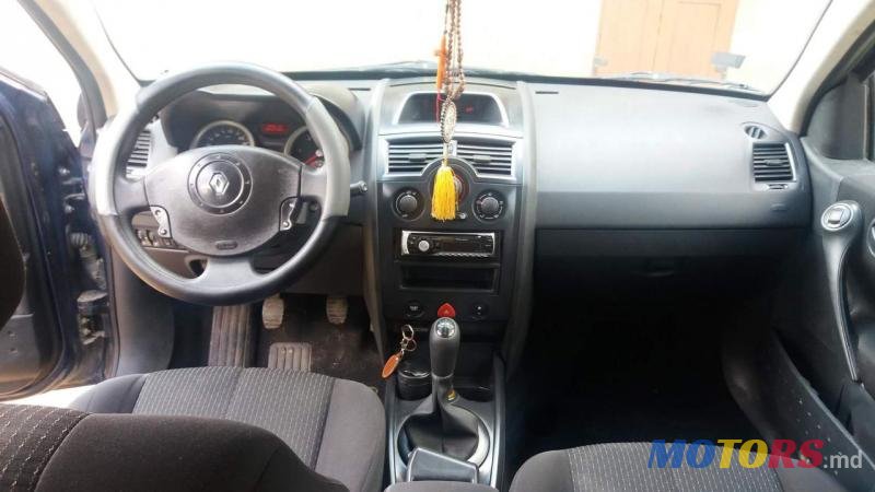 2004' Renault Megane photo #1