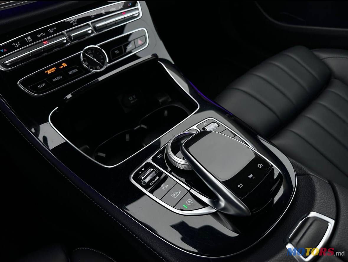 2019' Mercedes-Benz E-Class photo #5