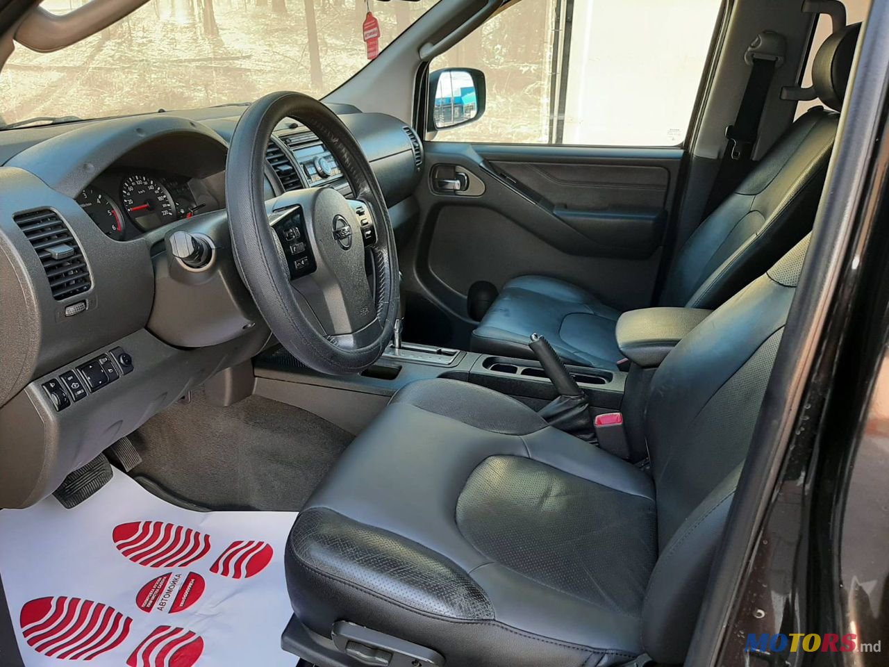 2007' Nissan Navara photo #5