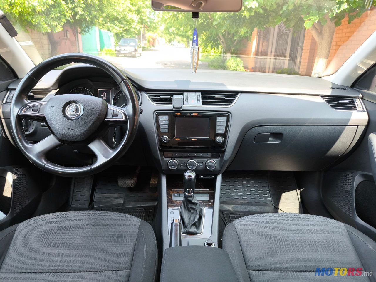 2013' Skoda Octavia photo #5