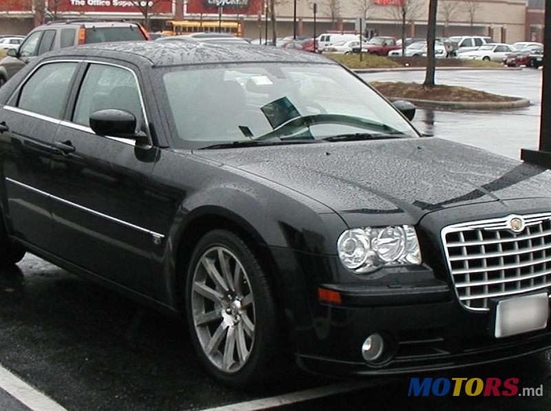 2005' Chrysler 300C photo #1