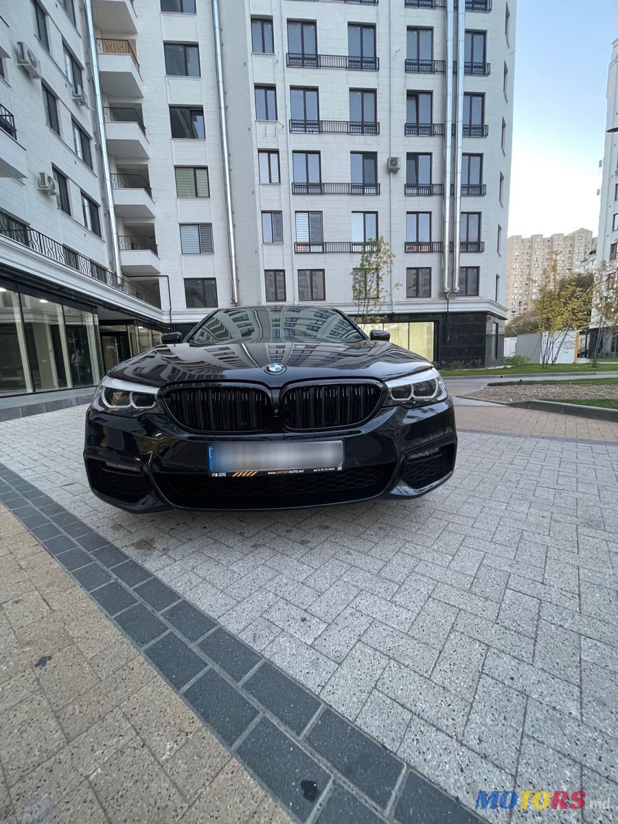 2019' BMW 5 Series photo #1
