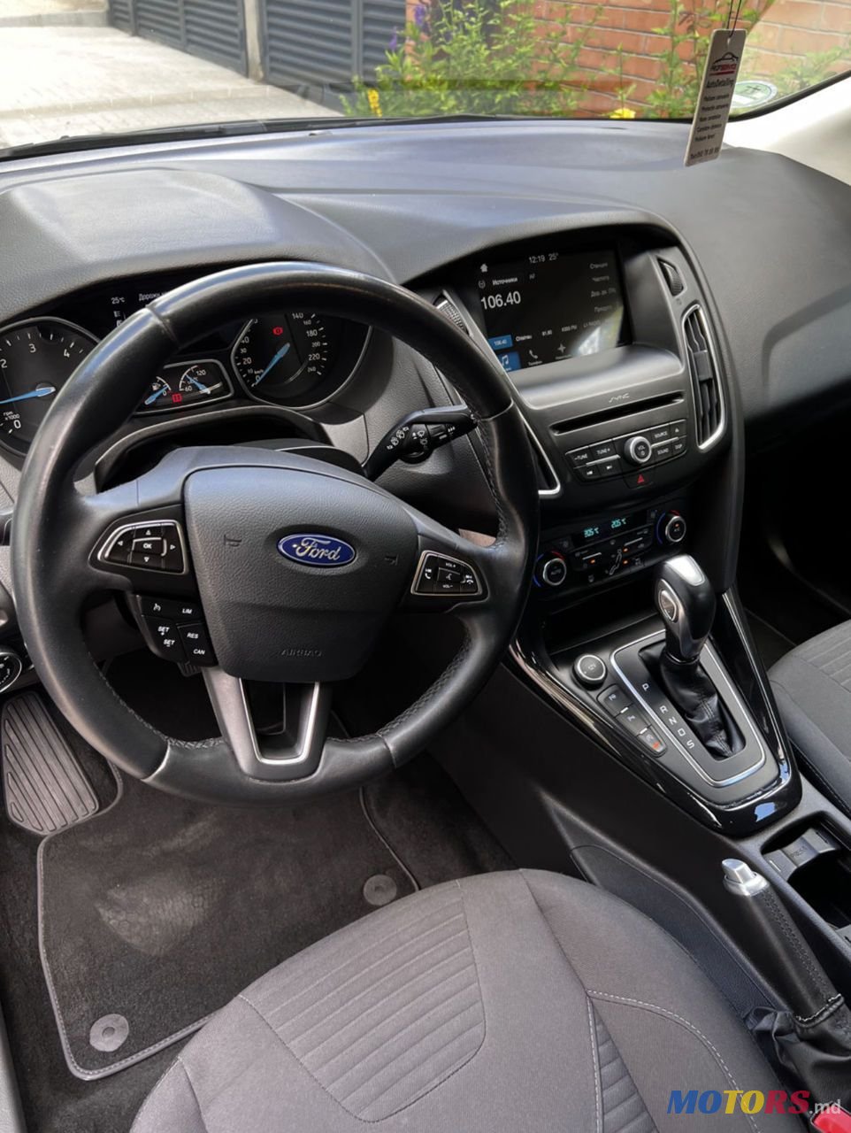 2016' Ford Focus photo #6