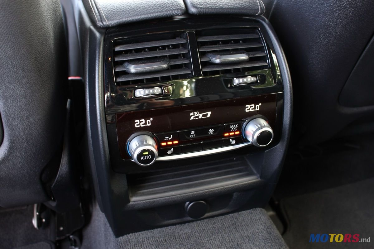 2017' BMW 5 Series photo #1