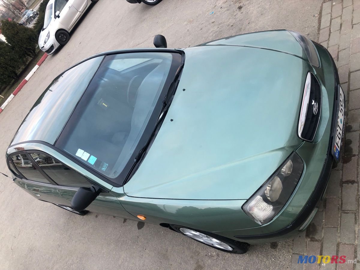 2001' Hyundai Elantra photo #3