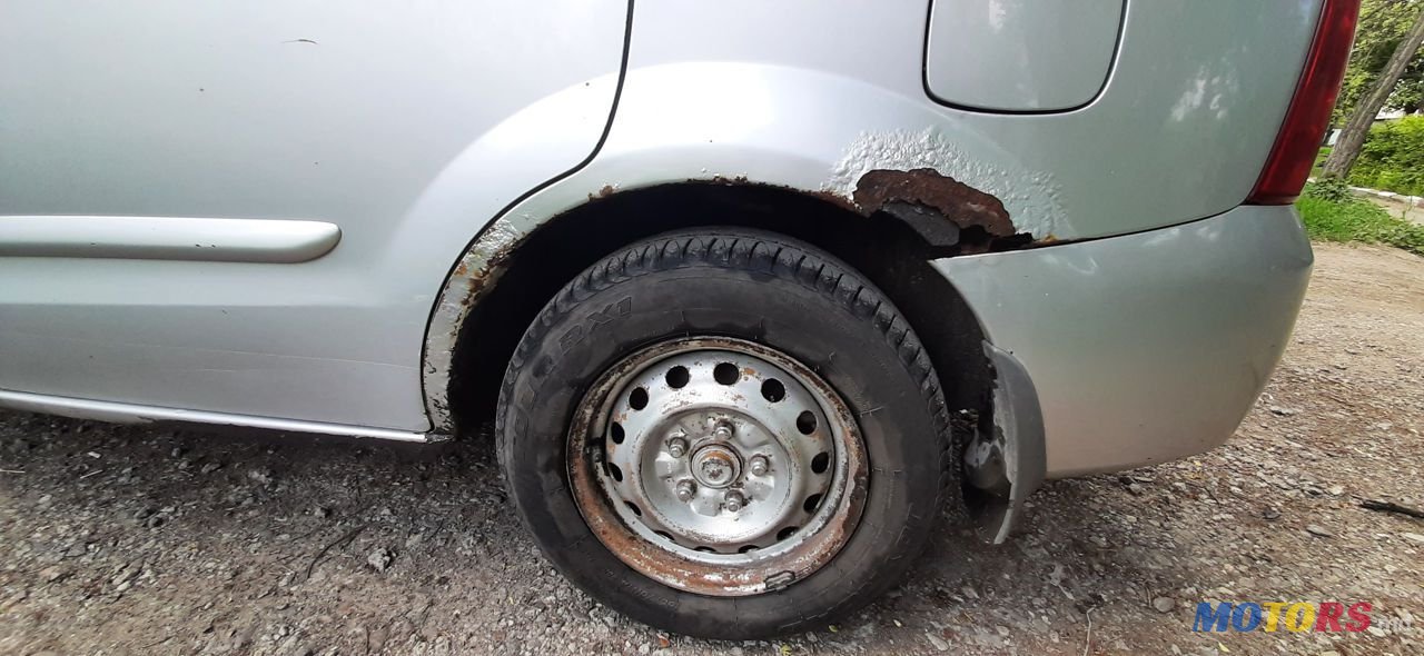 2001' Mazda Premacy photo #4