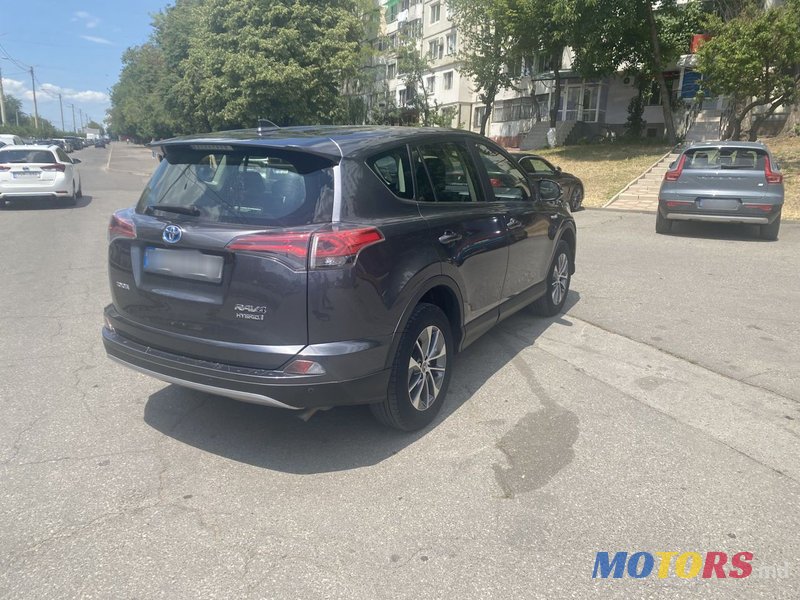 2018' Toyota RAV4 photo #3