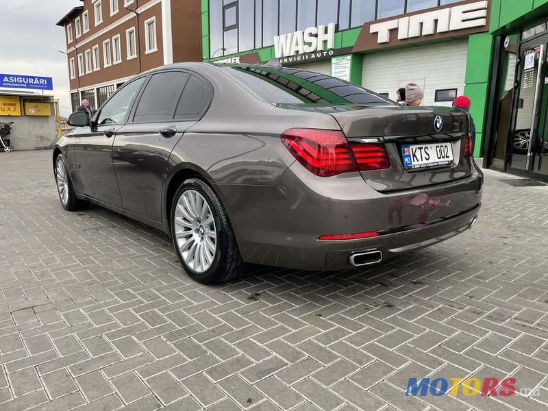 2013' BMW 7 Series photo #3