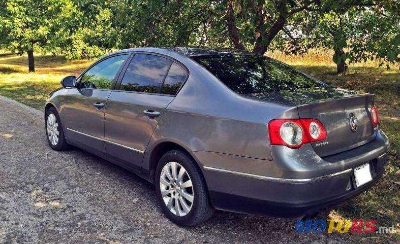 2007' Volkswagen Passat photo #1